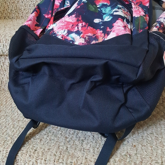 The North face backpack - Picture 4 of 9